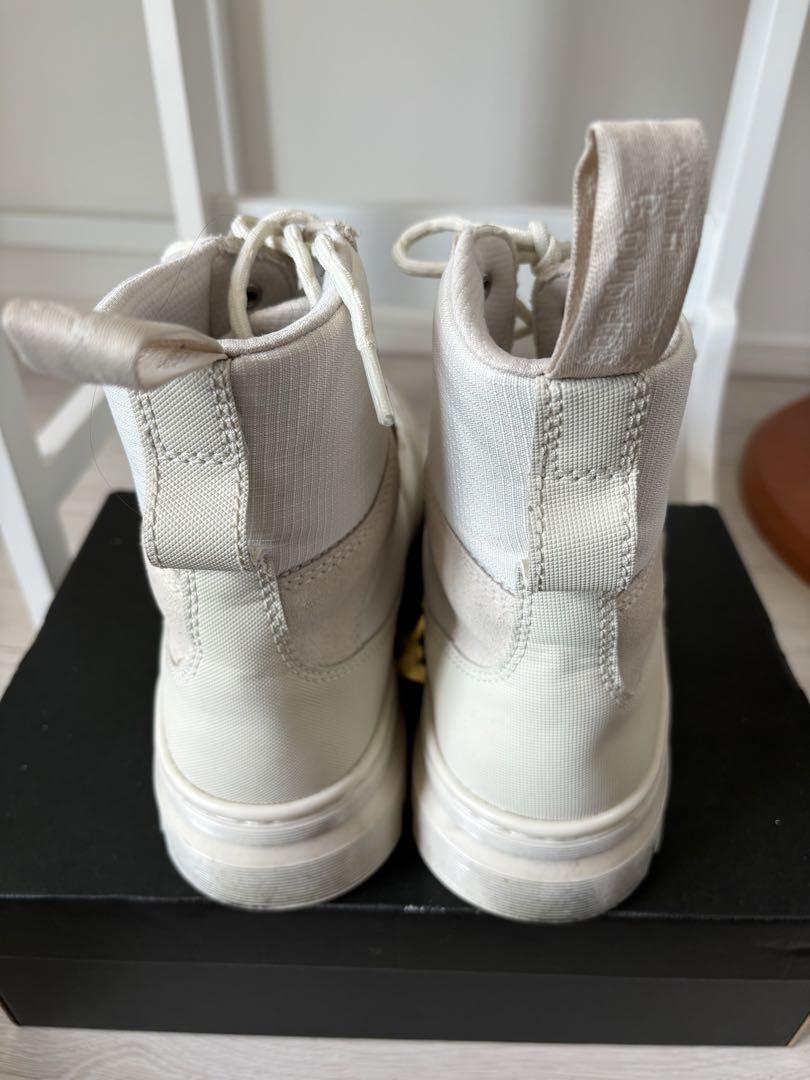 【格安】Dr.Martens COMBS TECH 8 レースアップブーツ