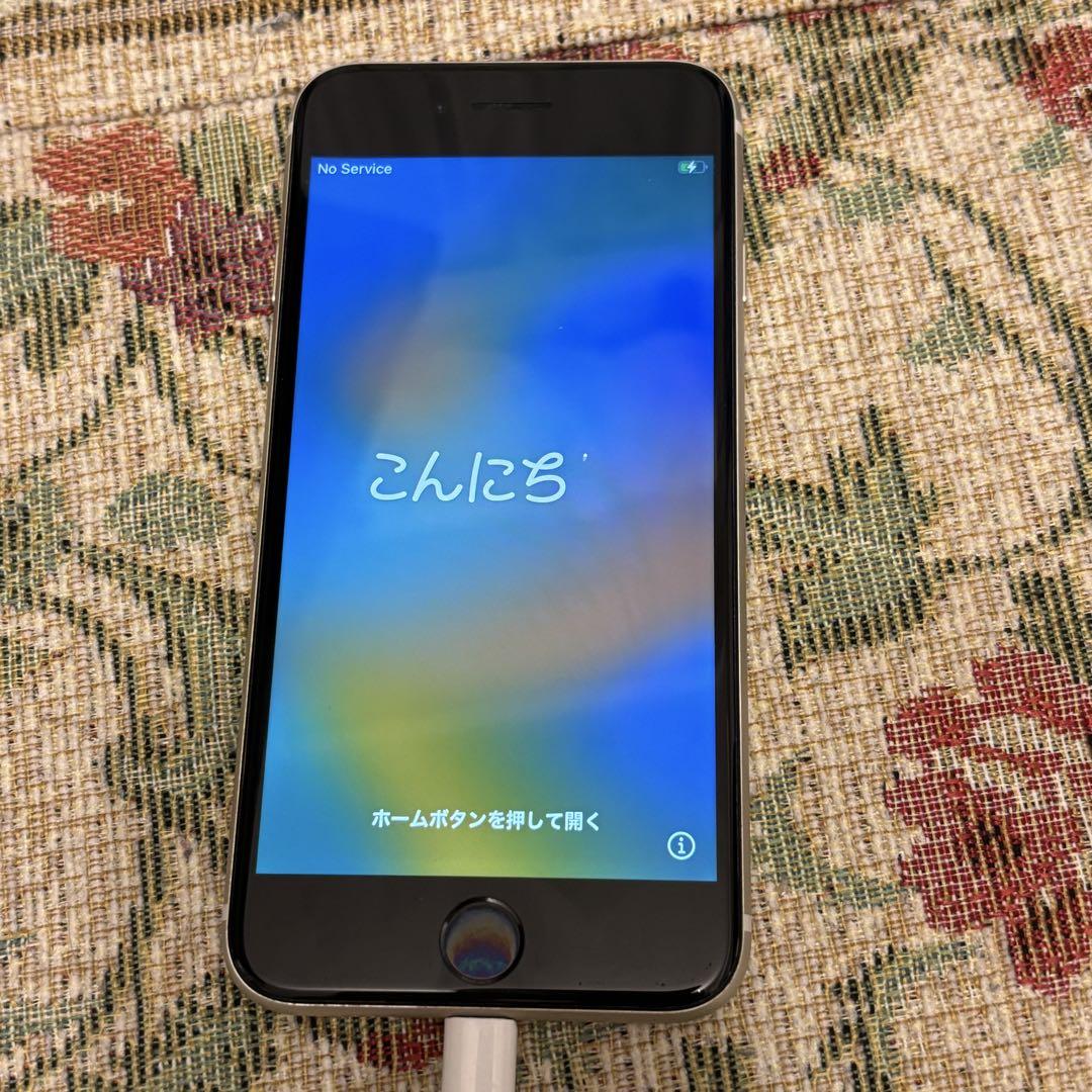 【美品】iPhone SE 3世代　64 GB ホワイト　SIMフリー