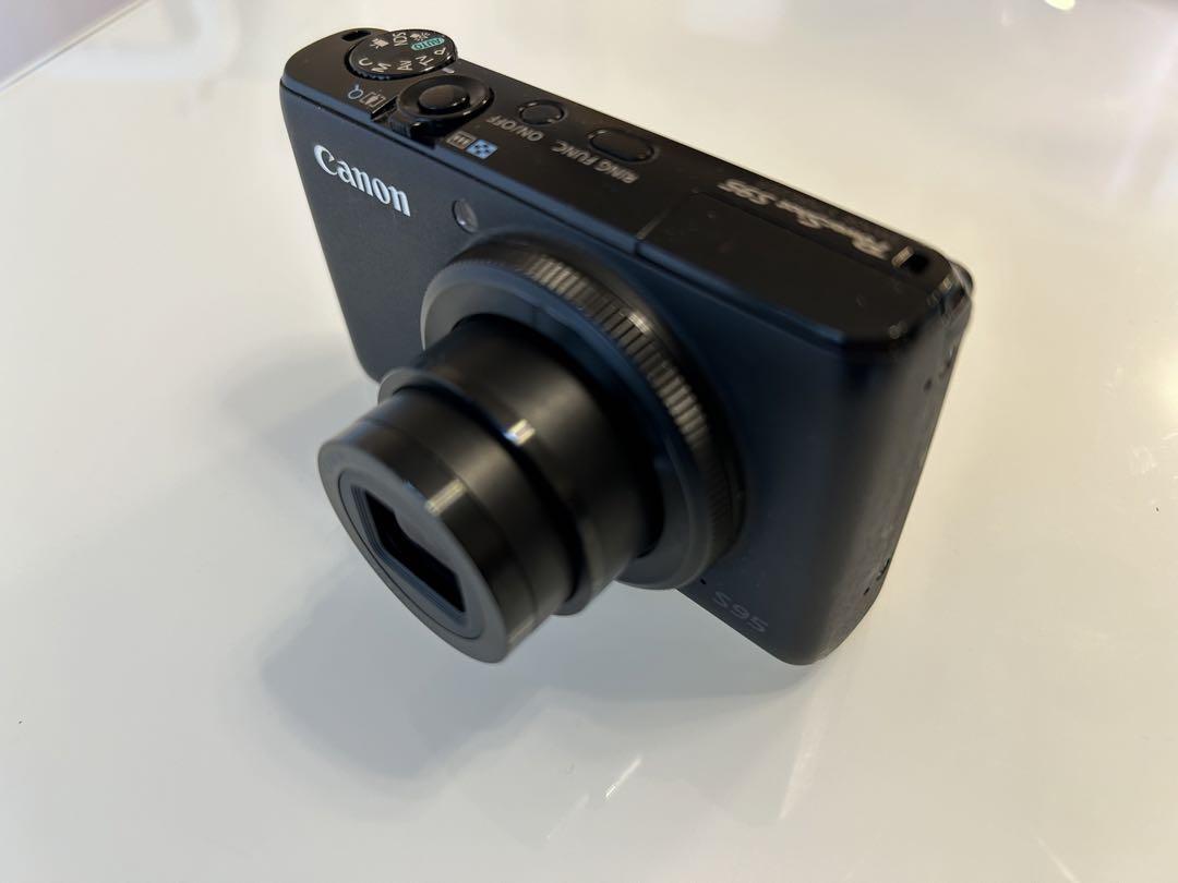 Canon PowerShot S95 デジタルカメラ SDカード充電器付 CANON PowerShot S95 デジタルカメラ 充電器付き