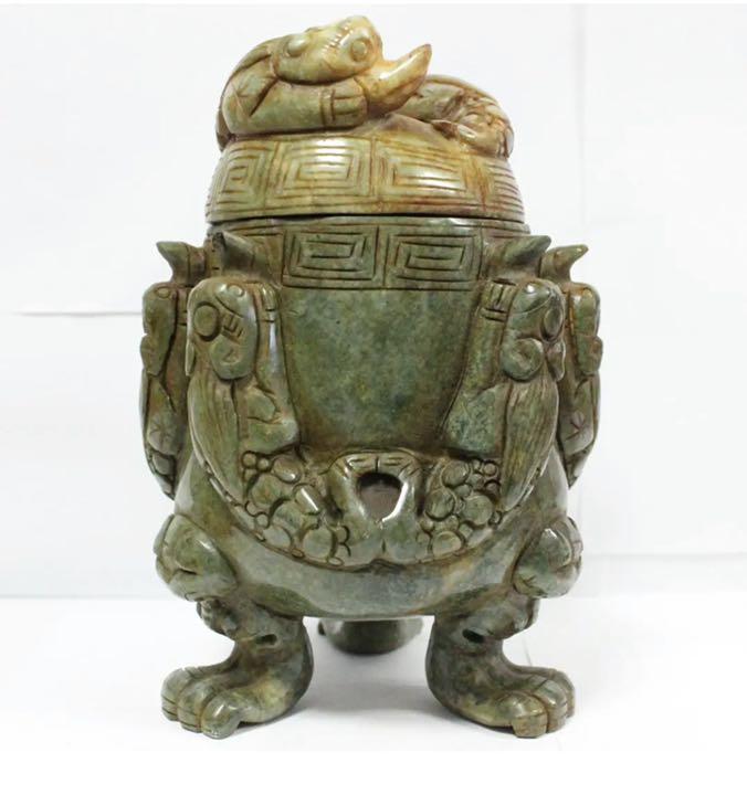 翡翠玉の入れ物 天然石 戦国時代 中国 ヒスイ 宝石 骨董品 彫刻
