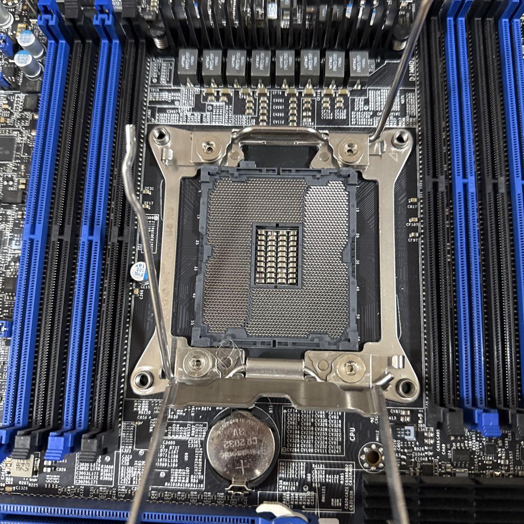 supermicron SUPER X10SRA サーバー用マザーボード supermicron SUPER X10SRA サーバー用マザーボード