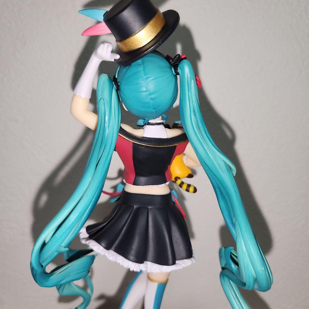 初音ミク×ラスカル 初代～三代目 #白るまんどのフィギュア