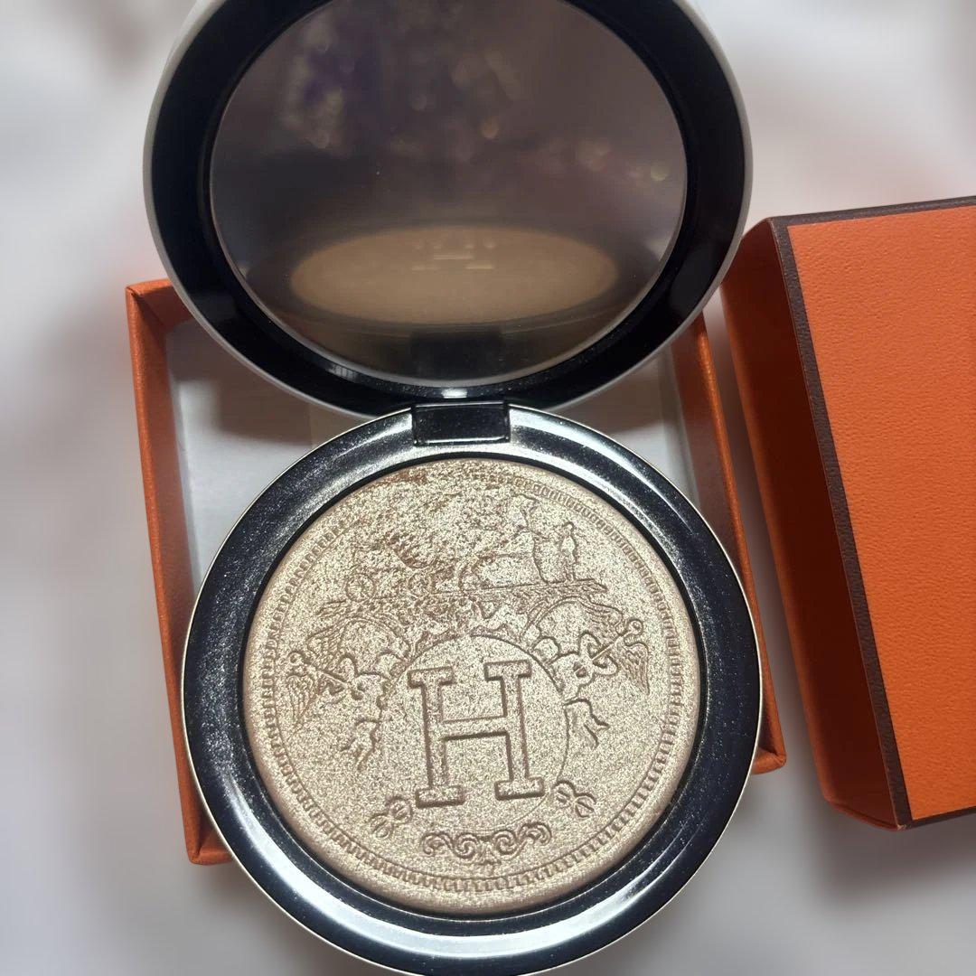 HERMÈS シャンパンゴールド ハイライトパウダー