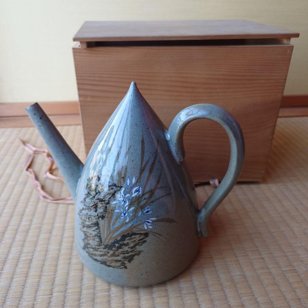 灰色の花模様の陶器　箱アリ