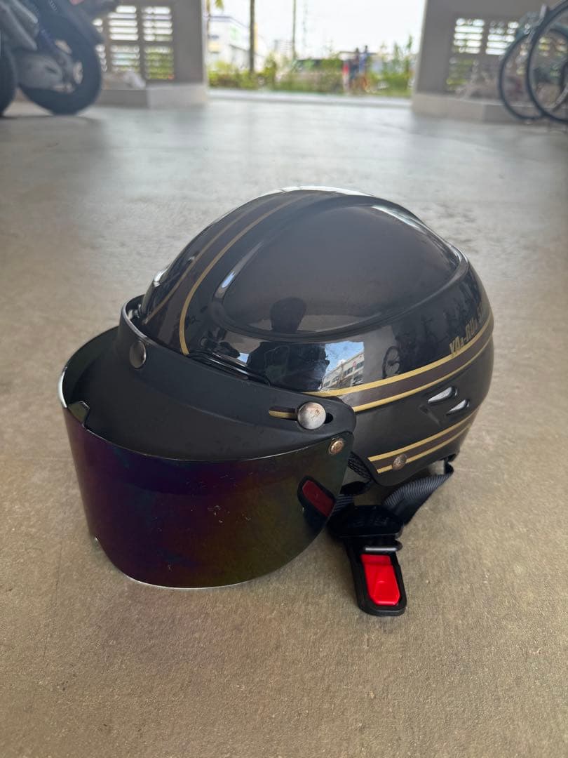 ヤールーヘルメット茶色ビンテージ