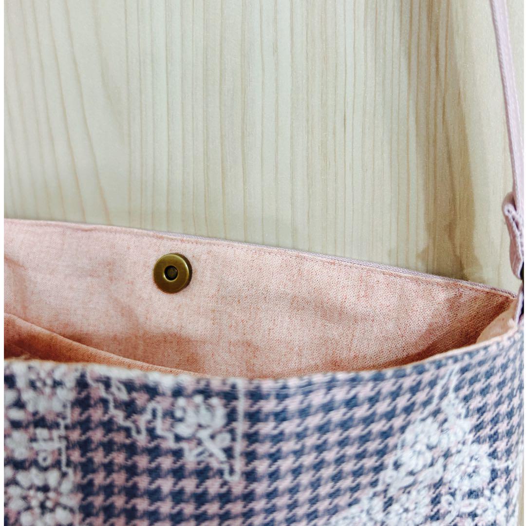 myumyu**様専用 ミナペルホネン ハンドメイド がま口 ポーチ いちご