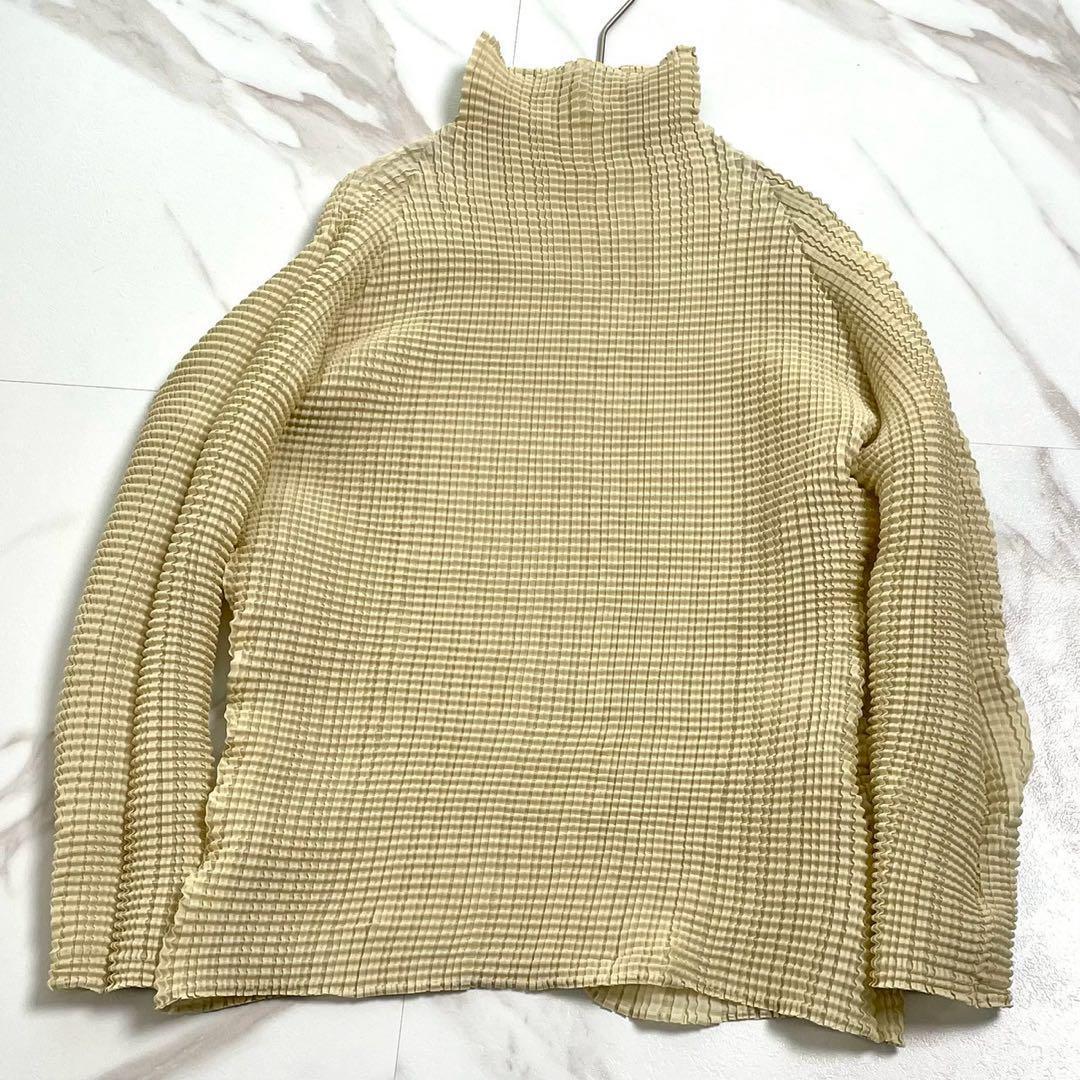 ⚪︎ISSEY MIYAKE モダンなハイネックカットソー＊極美品＊size2⚪︎ ⚪︎ISSEY MIYAKE モダンなハイネックカットソー＊極美品＊size2