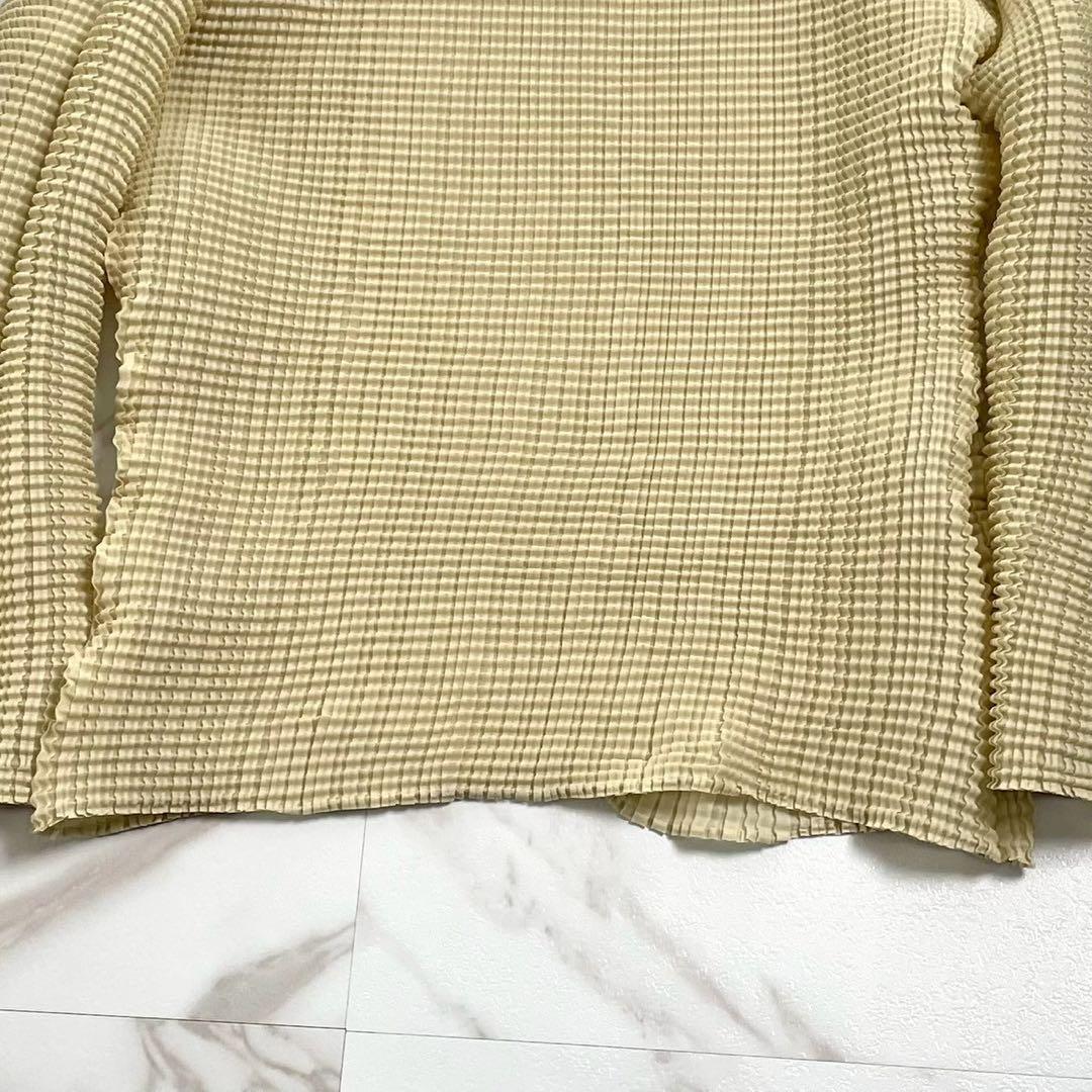 イッセイミヤケ　プリーツ加工　白ハイネック　美品 PLEATS PLEASE プリーツプリーズ イッセイミヤケ PP91-JK127