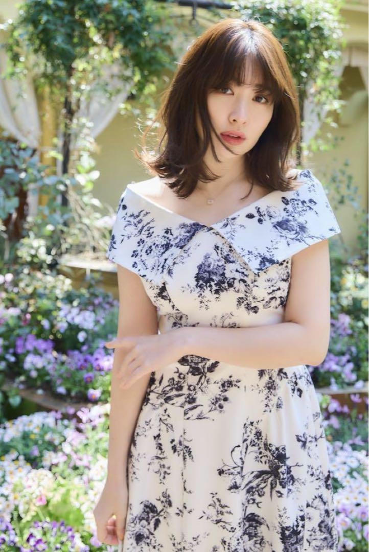【メール便送料無料対応可】 Herlipto Sサイズ Dress Midi Garden Secret ワンピース