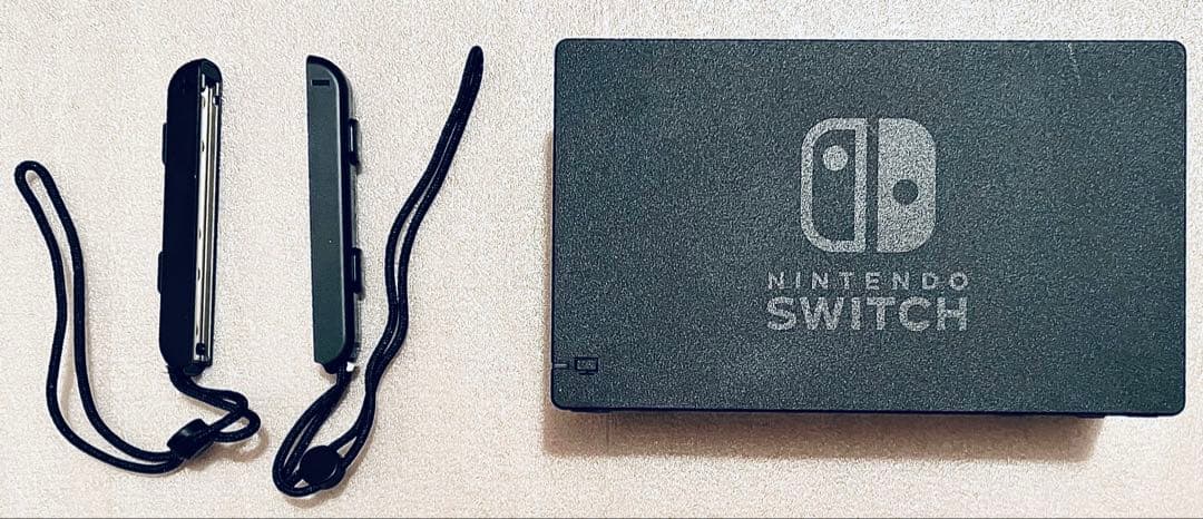 【送料込】Nintendo Switch 本体 マリオカート8 キャリングケース 送料込】Nintendo Switch 本体 マリオカート8 キャリングケース