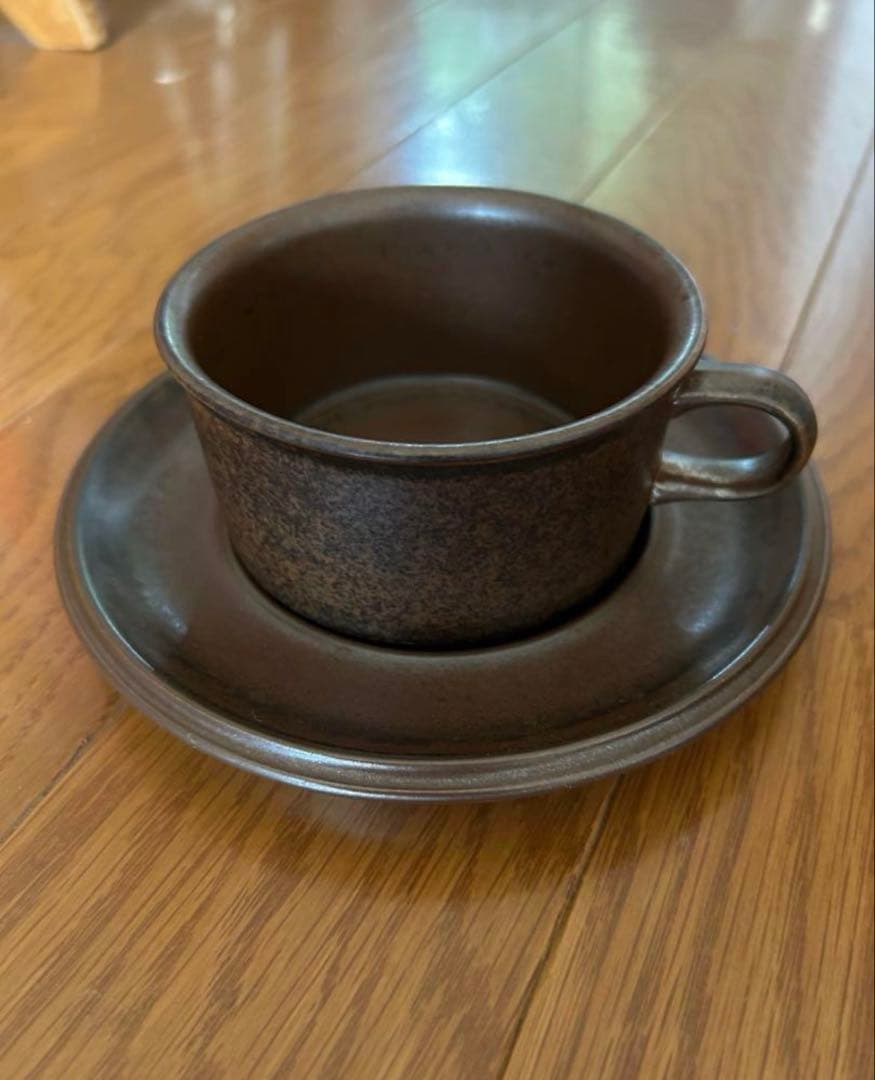 アラビア　ルスカ　カップ&ソーサー　刻印あり