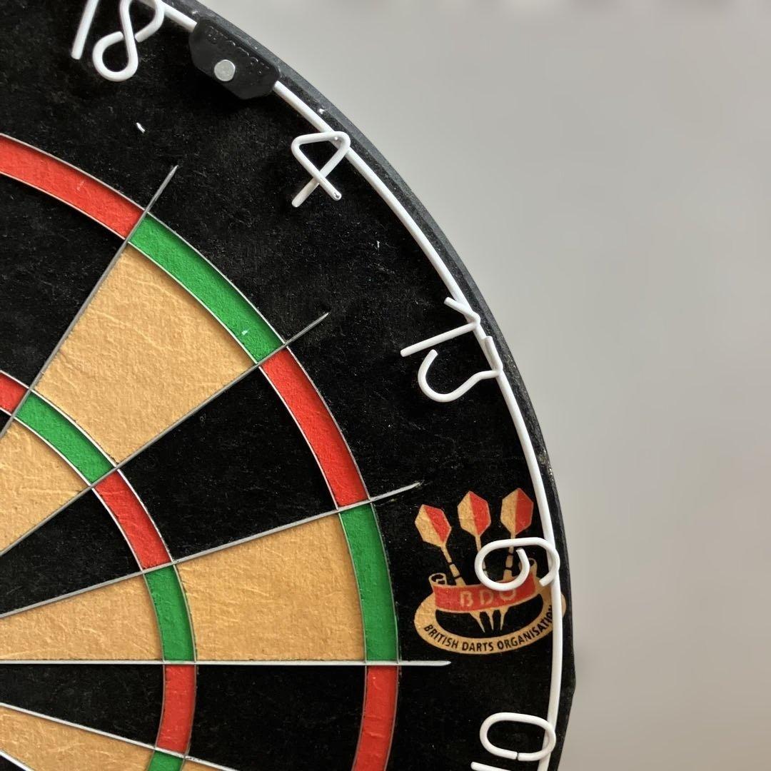 5 ダーツボードやや傷や汚れあり