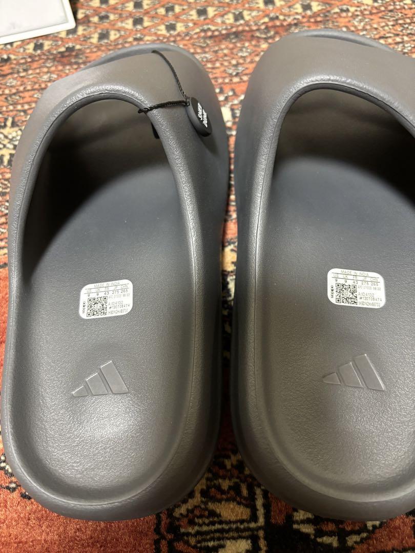 【新品鑑定済み】adidas YZZEY SLIDE イージースライド