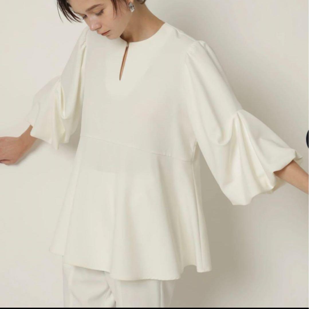 CADUNE 裾フレアブラウス　白　M