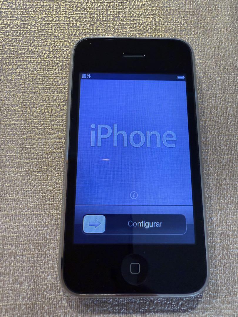 【美品】Apple iPhone 3GS 32GB 充電器付き　SIMフリー