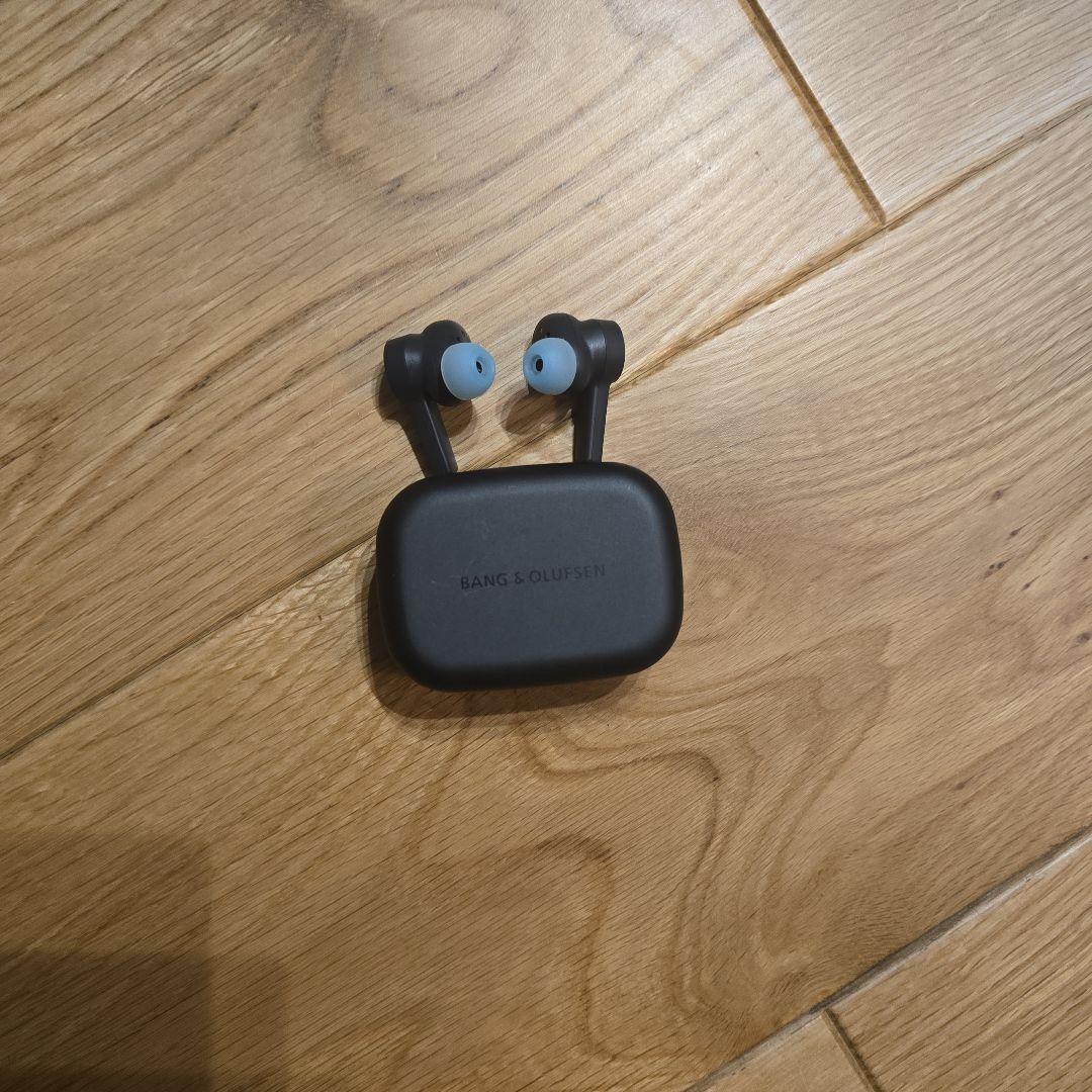 Bang&OLUFSEN BEOPLAYイヤホン