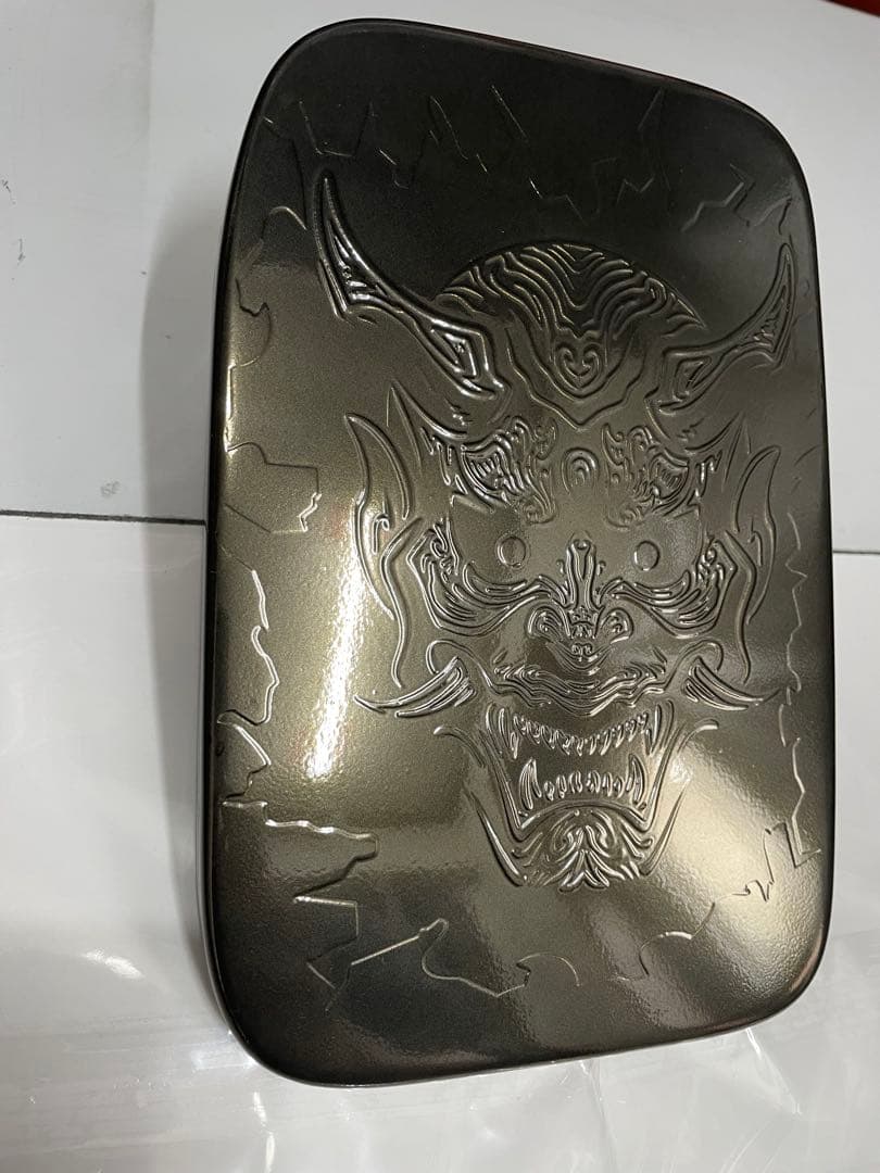 200系ハイエース給油口 3Dペイント般若エンボスダークゴールド TOYOTA