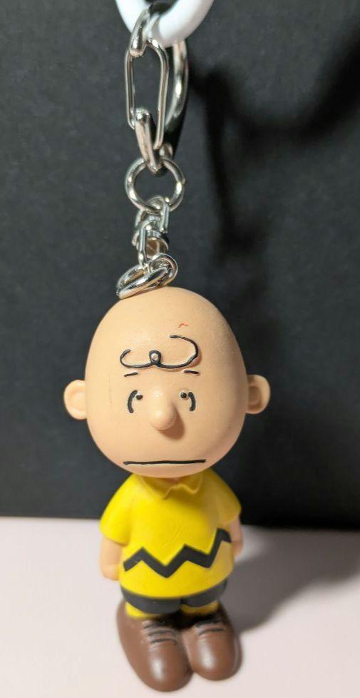 チャーリーブラウン　キーホルダー　シュライヒ　PEANUTS Amazon.co.jp: シュライヒ PEANUTS チャーリー・ブラウン キー