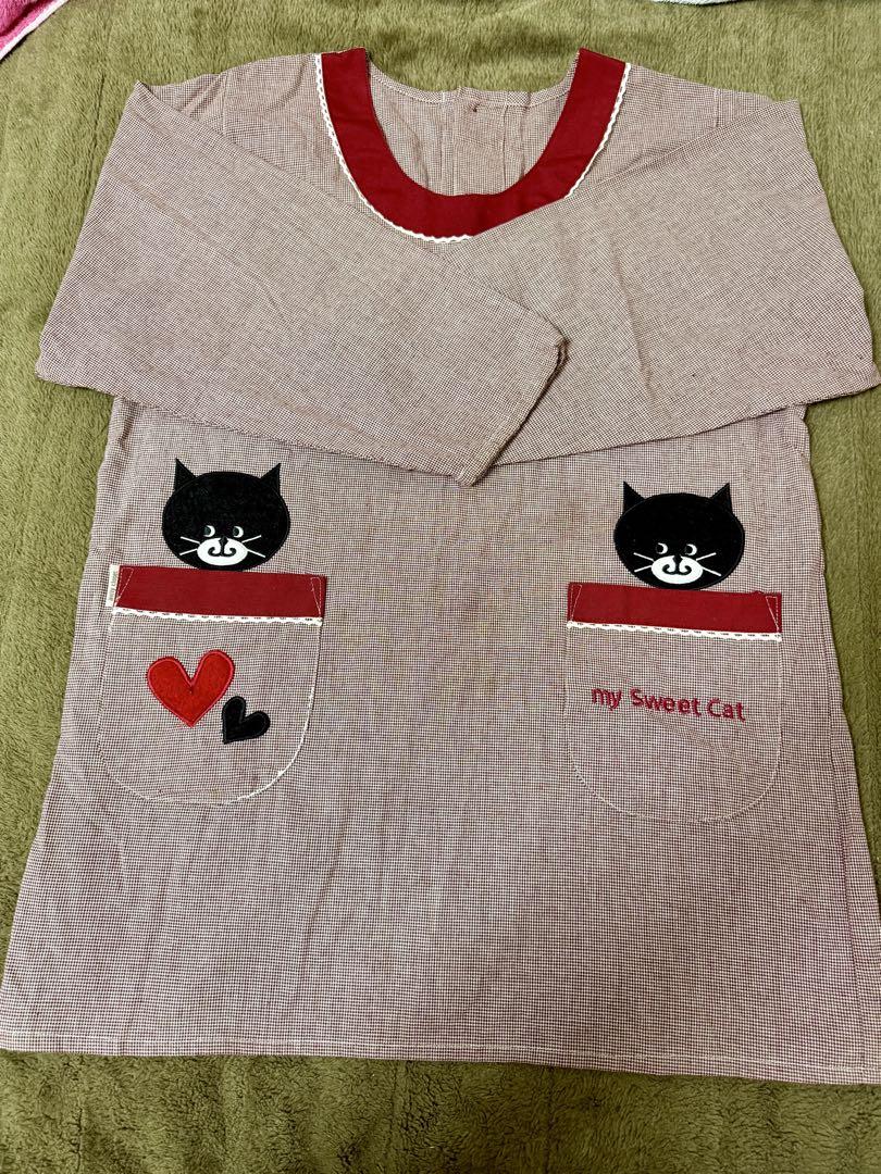 猫の刺繍付き割烹着