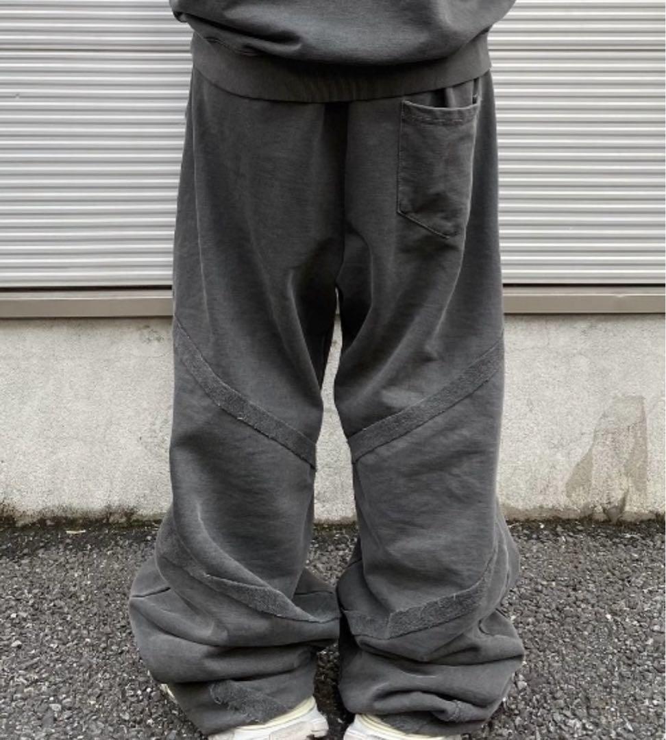 卍