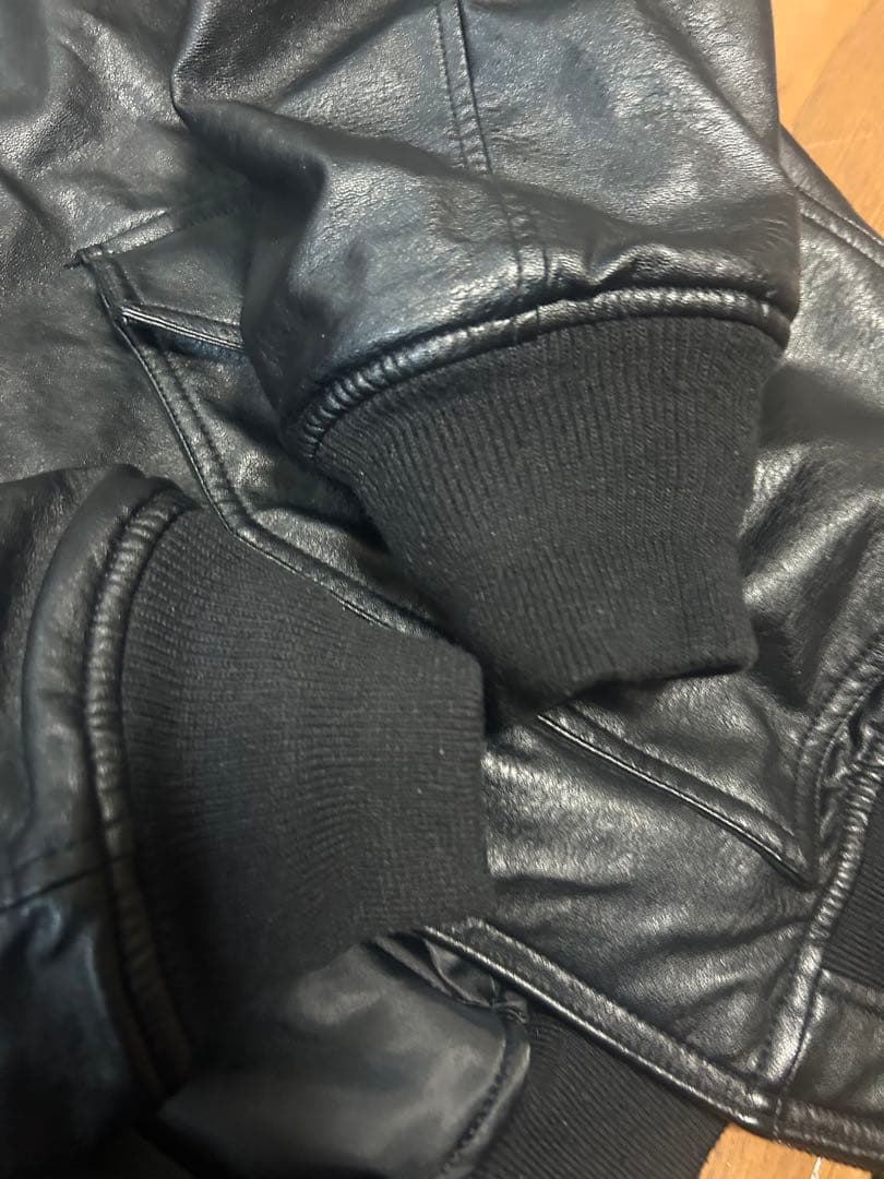 ブラックレザー