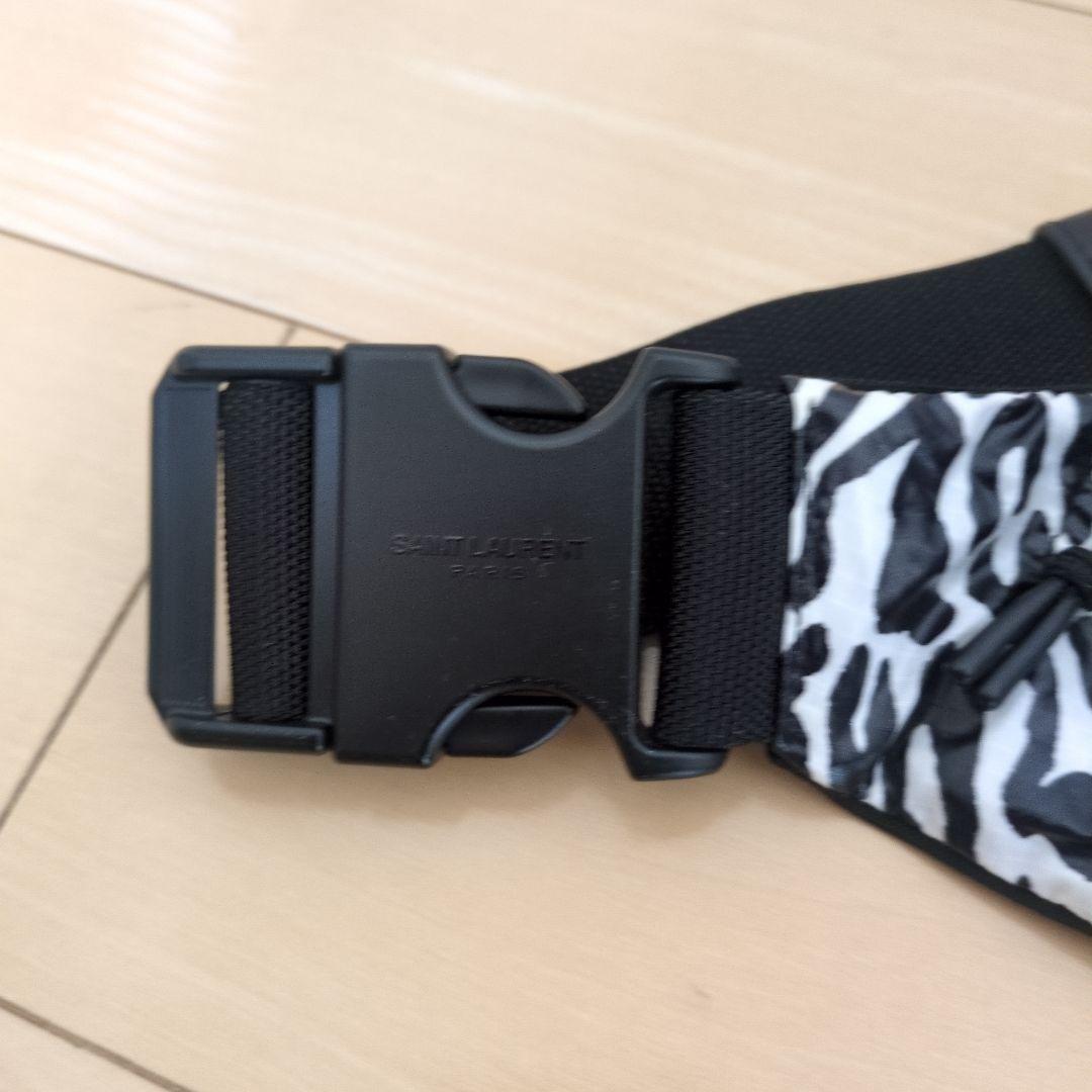 SAINT LAURENT ゼブラ柄ボディバッグ SAINT LAURENT ゼブラ柄ボディバッグ
