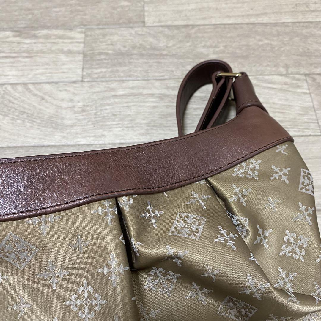 ラシット ショルダーバッグ 美品　ベージュ　ブラウン