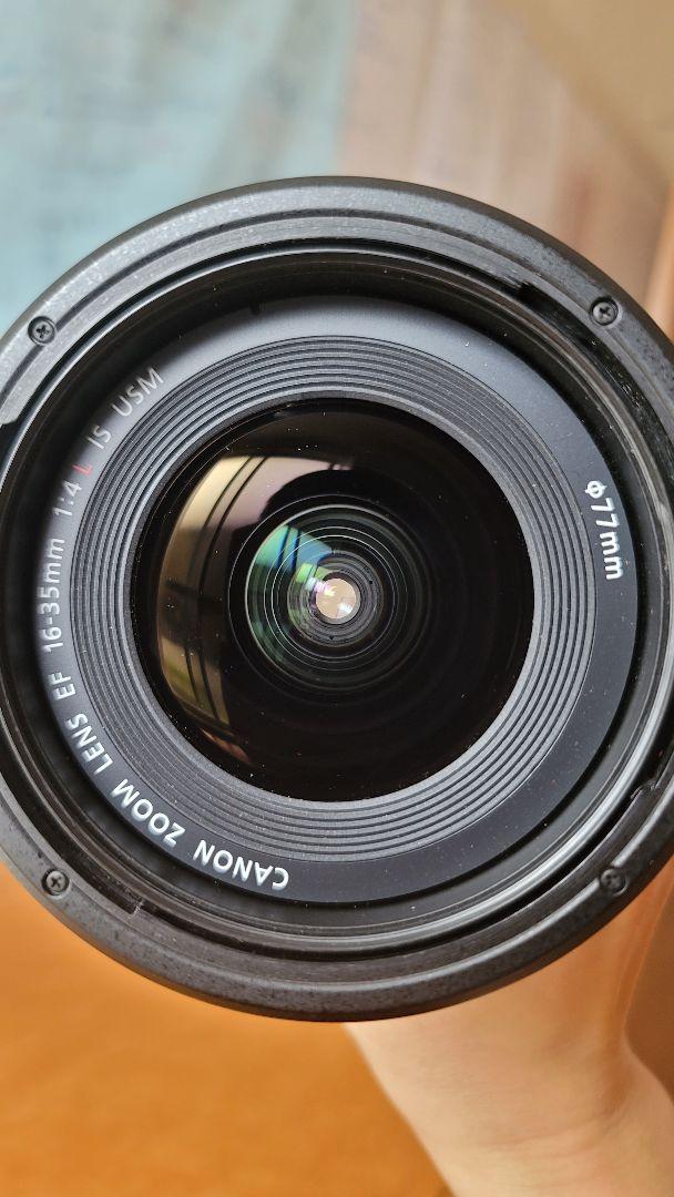 Canon EF 16-35mm f/4L IS USM (カメラリュック付属)