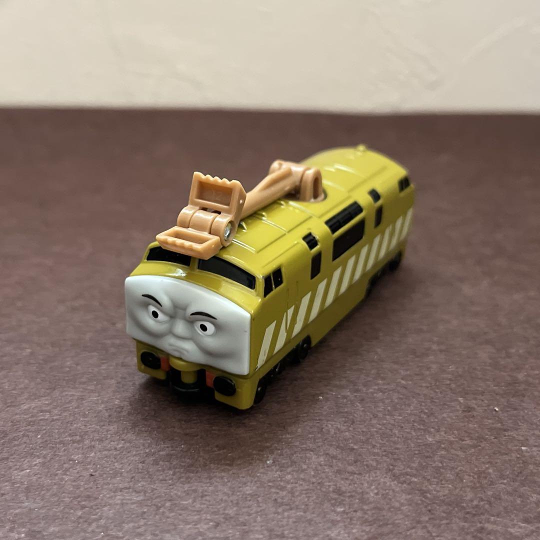 トミカ トーマス ディーゼル10 廃盤 廃盤品】つながるトーマストミカ ▪︎ディーゼル10 ② - メルカリ