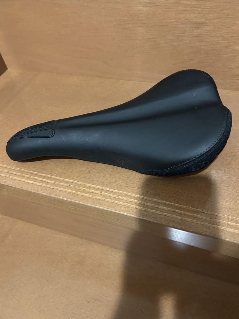 WTB pure V race saddle black サドル
