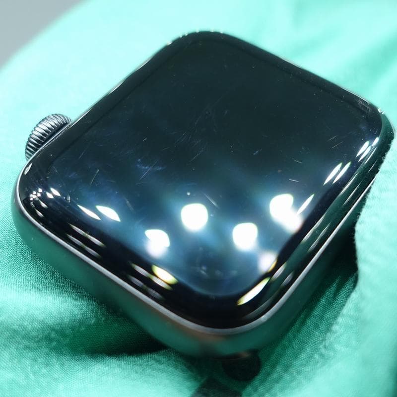 Apple Watch SE 40mm Nike GPS スペースグレイ