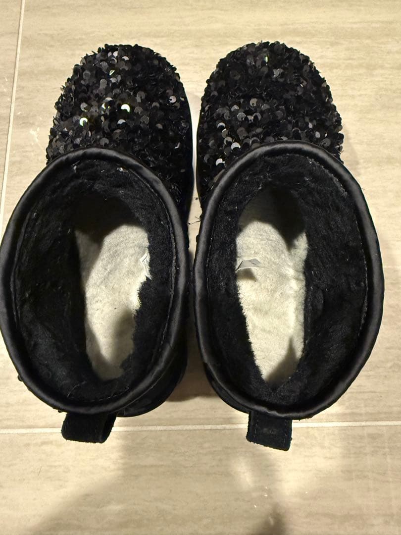 プラットフォームムートンブーツ23cm・UGG