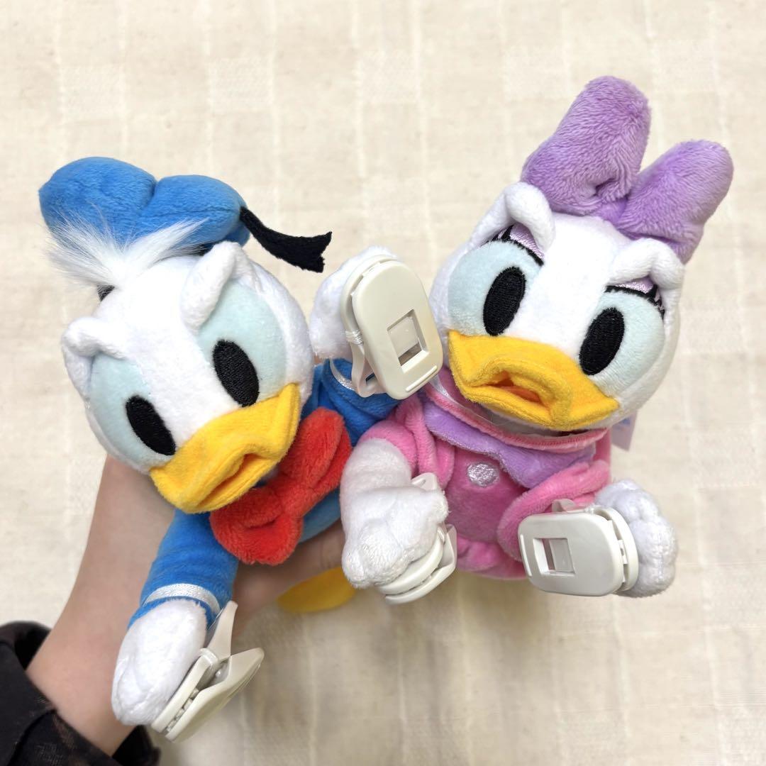 ディズニー　肩のせぬいぐるみ　ドナルド　デイジー