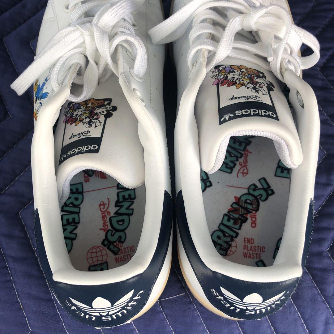 adidas スニーカー