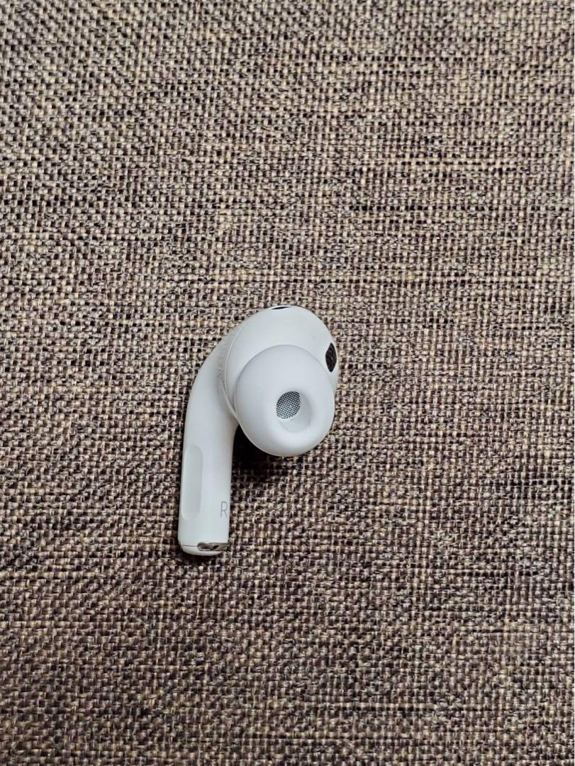 右耳 Apple AirPods Pro 第2世代 正規品 片耳114