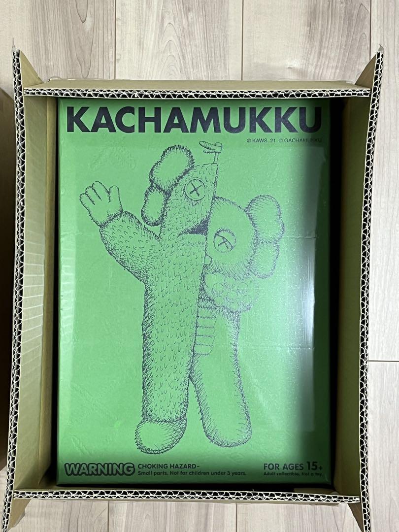 KAWS kachamukku カチャムック フィギュア　赤緑　オリジナル