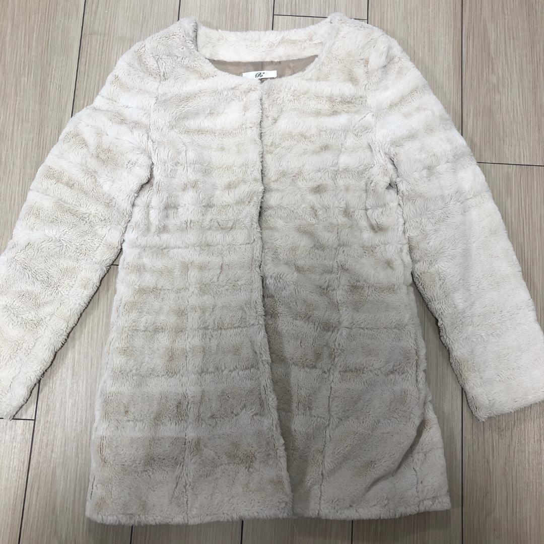 【美品】Re　ノーカラークルーネック上品フェイクファーロング丈長袖コート 美品】Re ノーカラークルーネック上品フェイクファーロング丈