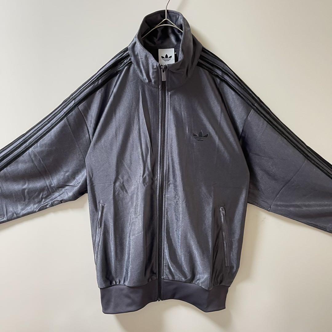 2XL新品】アディダス刺繍トラックジャケット ジャージトップ　グレー光沢