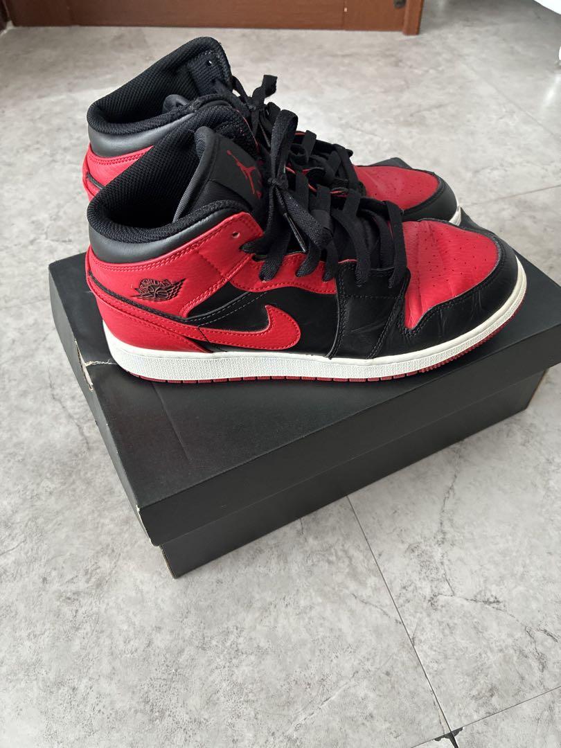 NIKE エアジョーダン1 ミドル　24.5 赤　黒