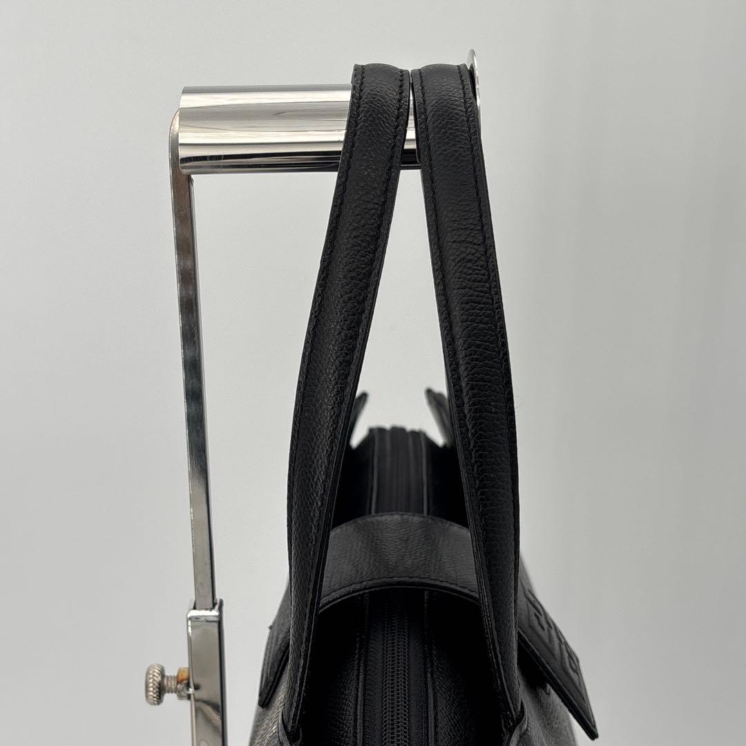 GIVENCHY　4Gロゴ　自立　ハンドバッグ　フォーマル　レザー　ジバンシー