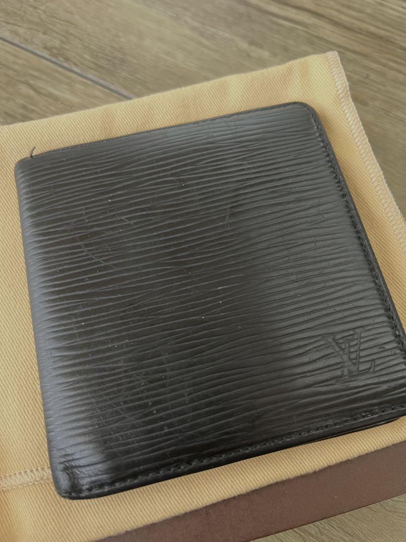 値下げしました【美品】Louis Vuittonエピ ２つ折り財布