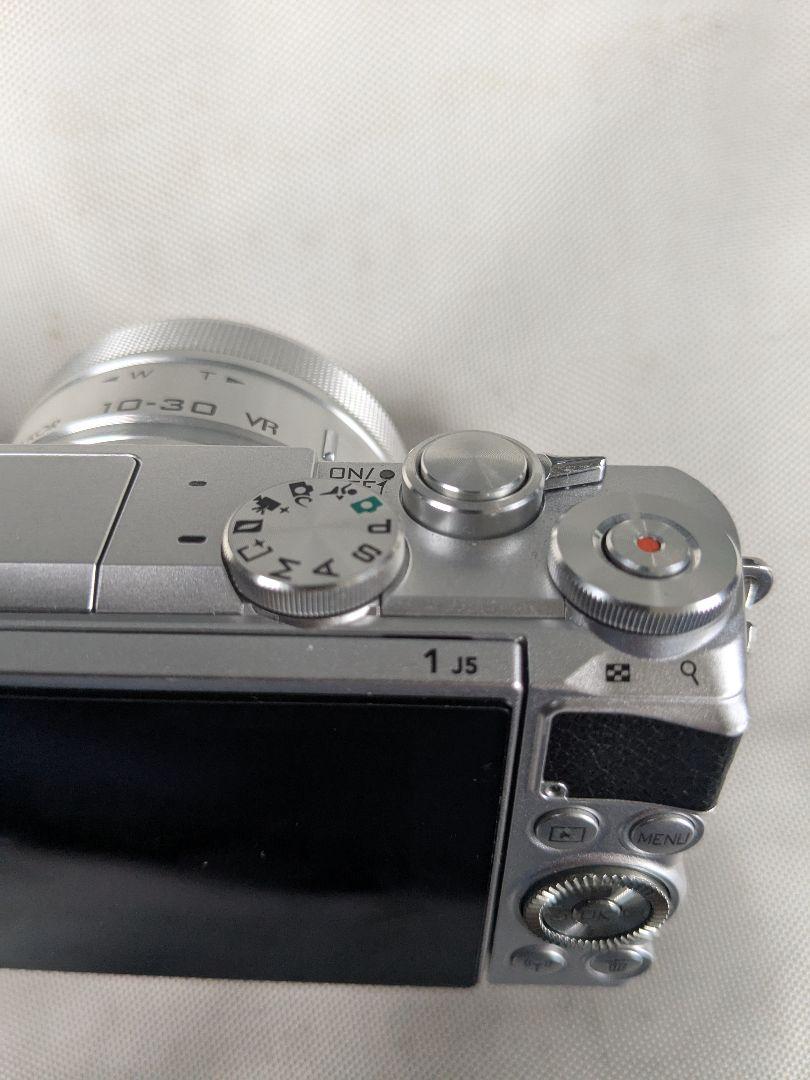 Nikon 1 J5 ミラーレスカメラ シルバー