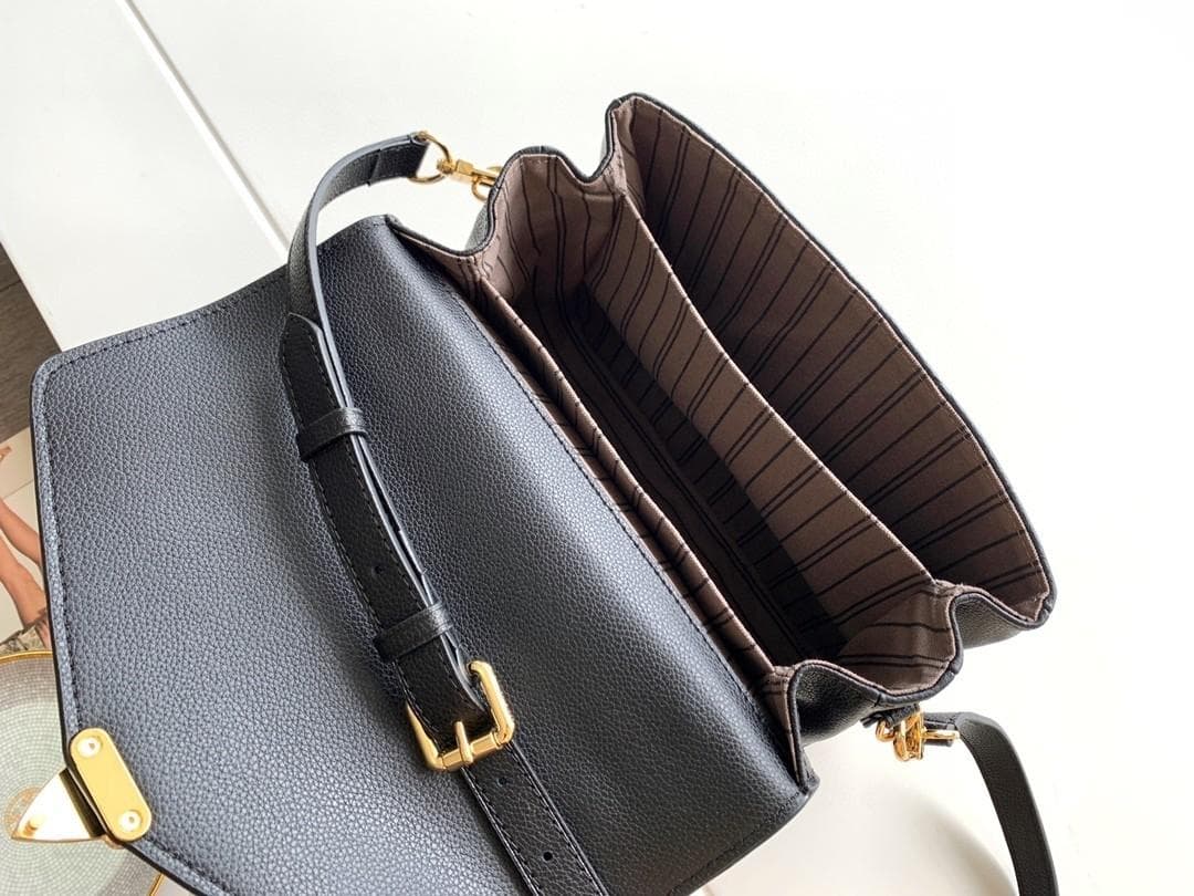 Louis Vuitton ブラック ハンドバッグ