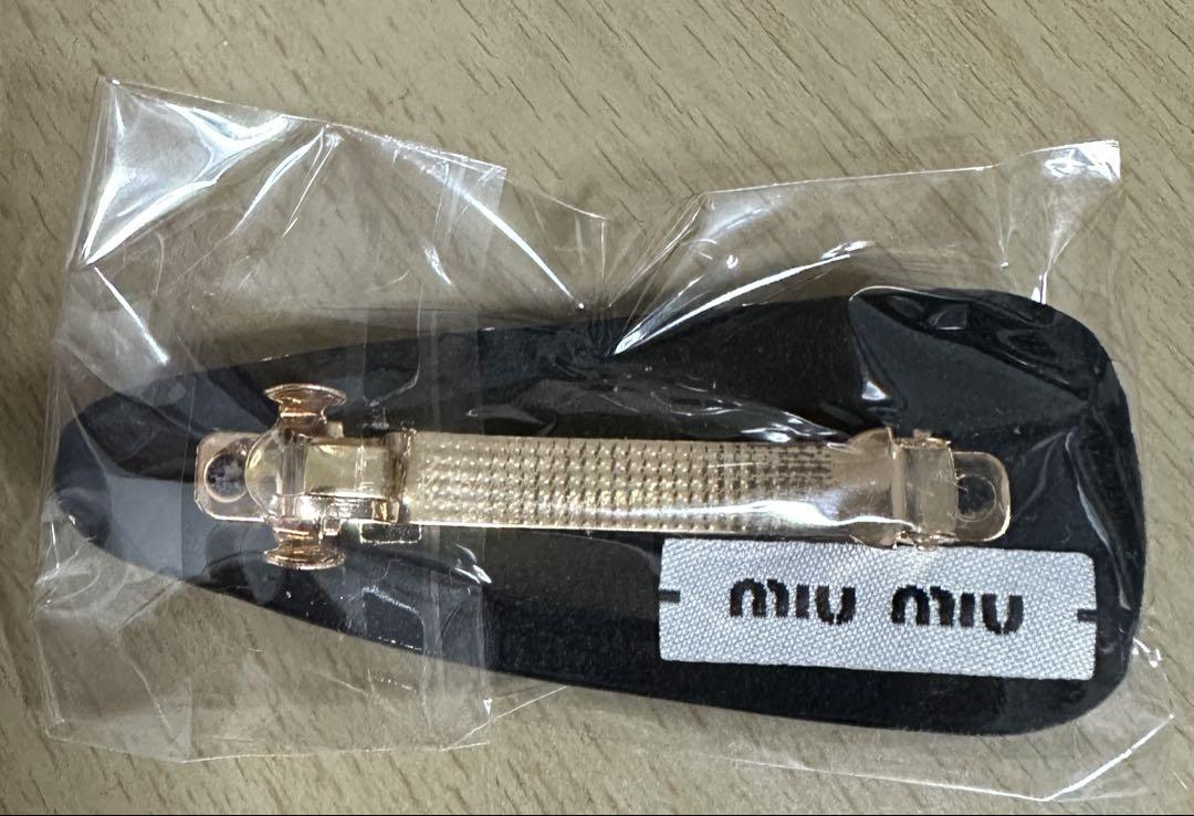 miu miu バレッタ ヘアピン ブラック 楽天市場】【8/1～3限定・最大2万円OFFクーポン配布中】MIUMIU