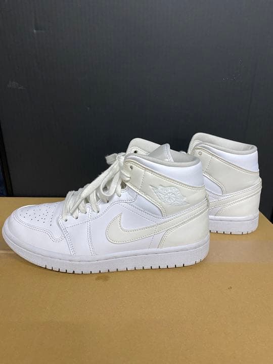 誠実】 Nike Air Jordan 1 MID スニーカー - consuladomadagascar.org
