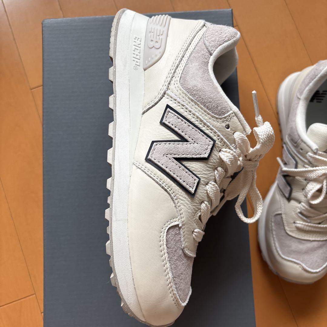 New Balance スニーカー ホワイト/グレー　WL574GB2 New Balance スニーカー ホワイト/グレー WL574GB2 - メルカリ