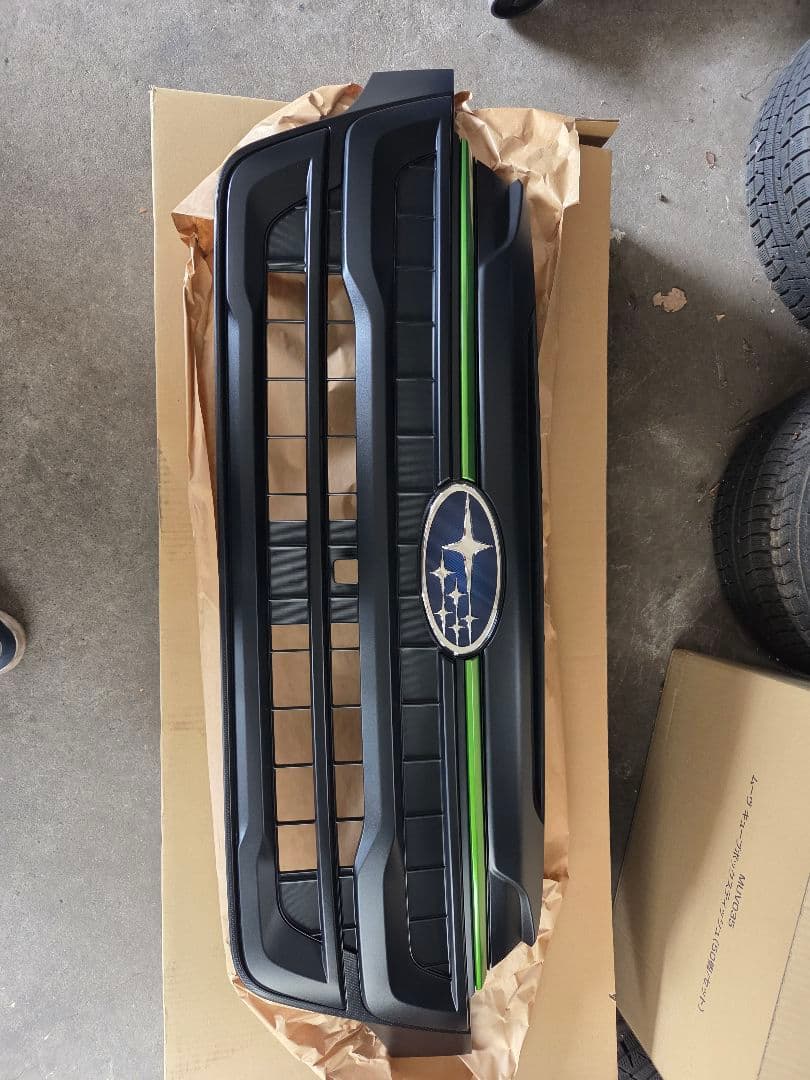 現行フォレスター　X-BREAK EX　純正グリル