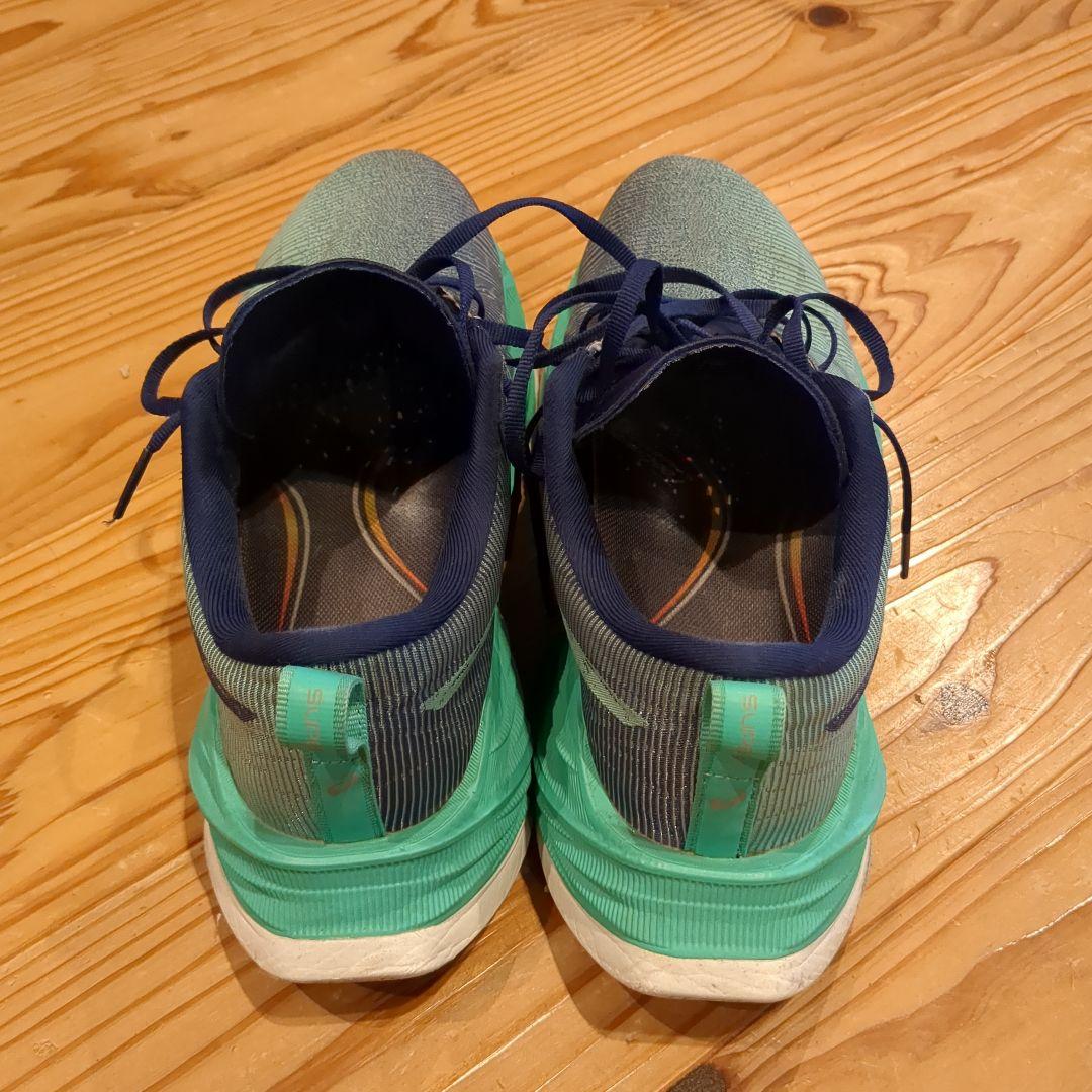 ASICS スーパーブラスト　25.5cm