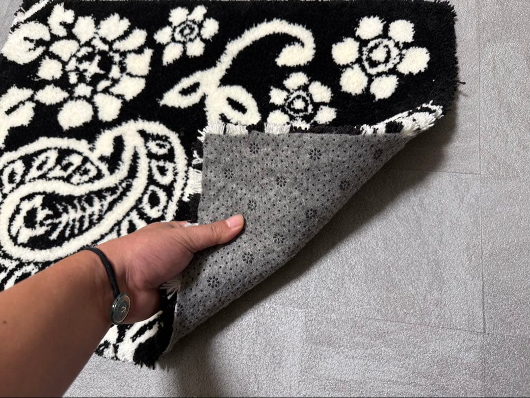 ペイズリーラグ ウォールアート MARWIL-DEMENAGEMENTS_CH