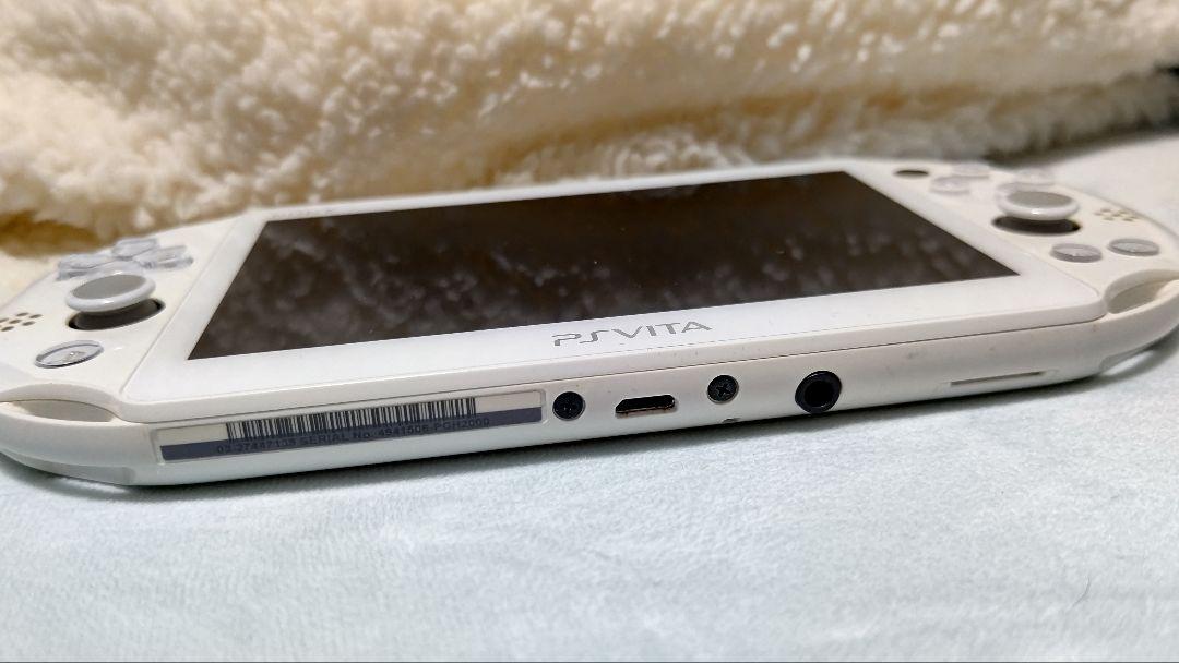 PlayStationVita [PCH-2000] 本体のみ